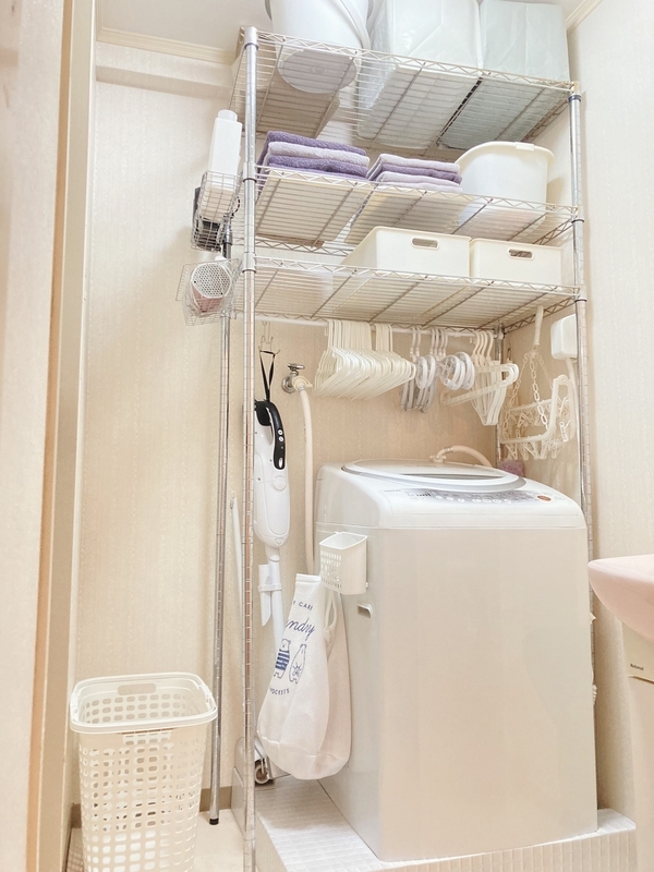 賃貸DIY トイレの上にある棚の散らかりをダイソーアイテムで綺麗に隠す。の巻！ - ものものブログ