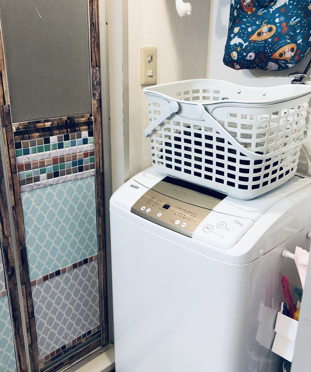 誰もが苦戦する「突っ張り棒が落ちる問題」を100均ダイソーで解決ヨムーノ