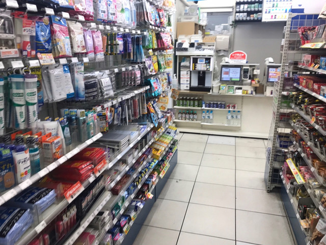 ファミリーマート TX秋葉原駅店 （Family Mart）