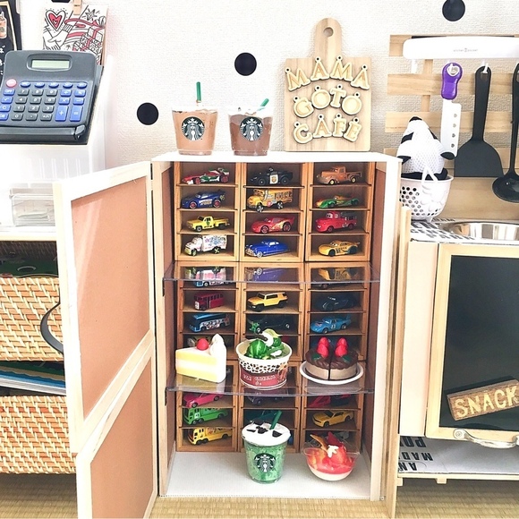 冷蔵庫リメイクを100均アイテムで！リメイクシートでオシャレにDIY!! ＃２SHARE BASE Magazine シェアベースマガジン