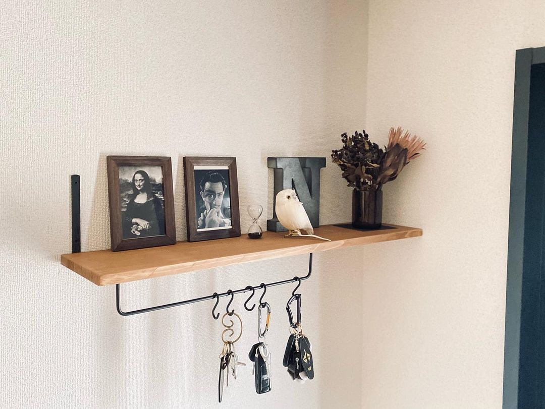 山崎実業 tower 石こうボード壁対応 コーナーシェルフ タワータワーシリーズ 石膏ボード ピン 角 ウォールシェルフ 壁掛け 収納 飾り棚壁面 棚板 ベッドサイド 玄関 トイレ 壁面収納 ホワイト ブラック おしゃれブラックブラック : リビングート ANA Mall店