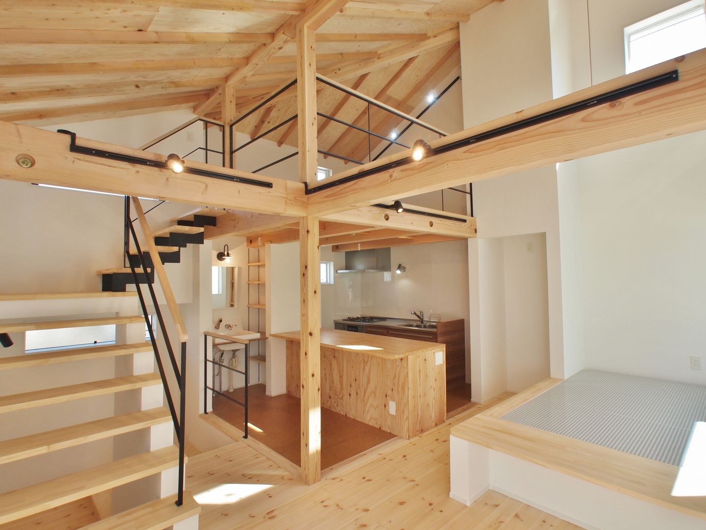 グレーチングバルコニーのある無垢の家N.Y様邸武蔵野市で無垢の木と自然素材のナチュラルな家 カツマタ