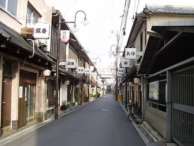 日本最大級の遊郭の建物が今も150軒以上残る「飛田新地」に行ってきました - GIGAZINE