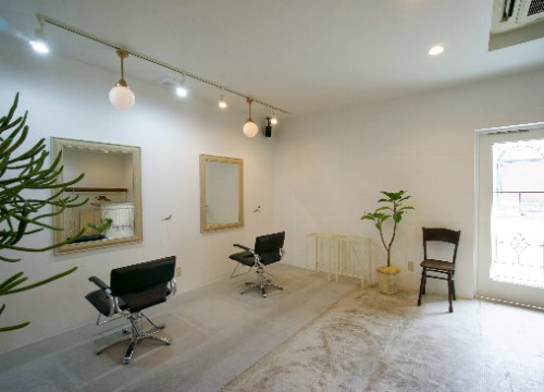 美容室内装のプロが教える！理想の内装を実現する物件選びコンシェルジュ安斎 執筆SALONスタータ