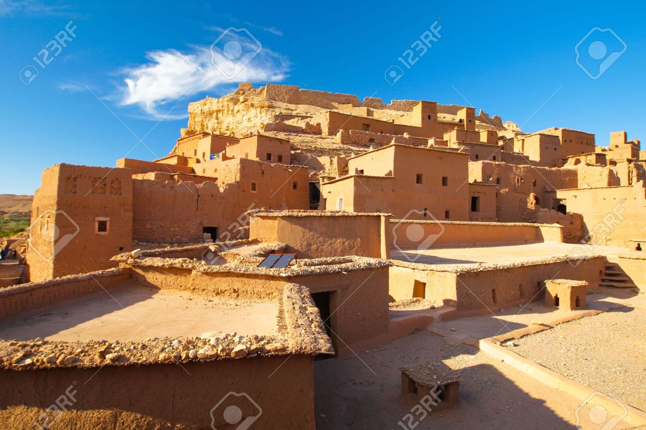 砂漠の真ん中にある家の写真 – Unsplashの建物の無料画像