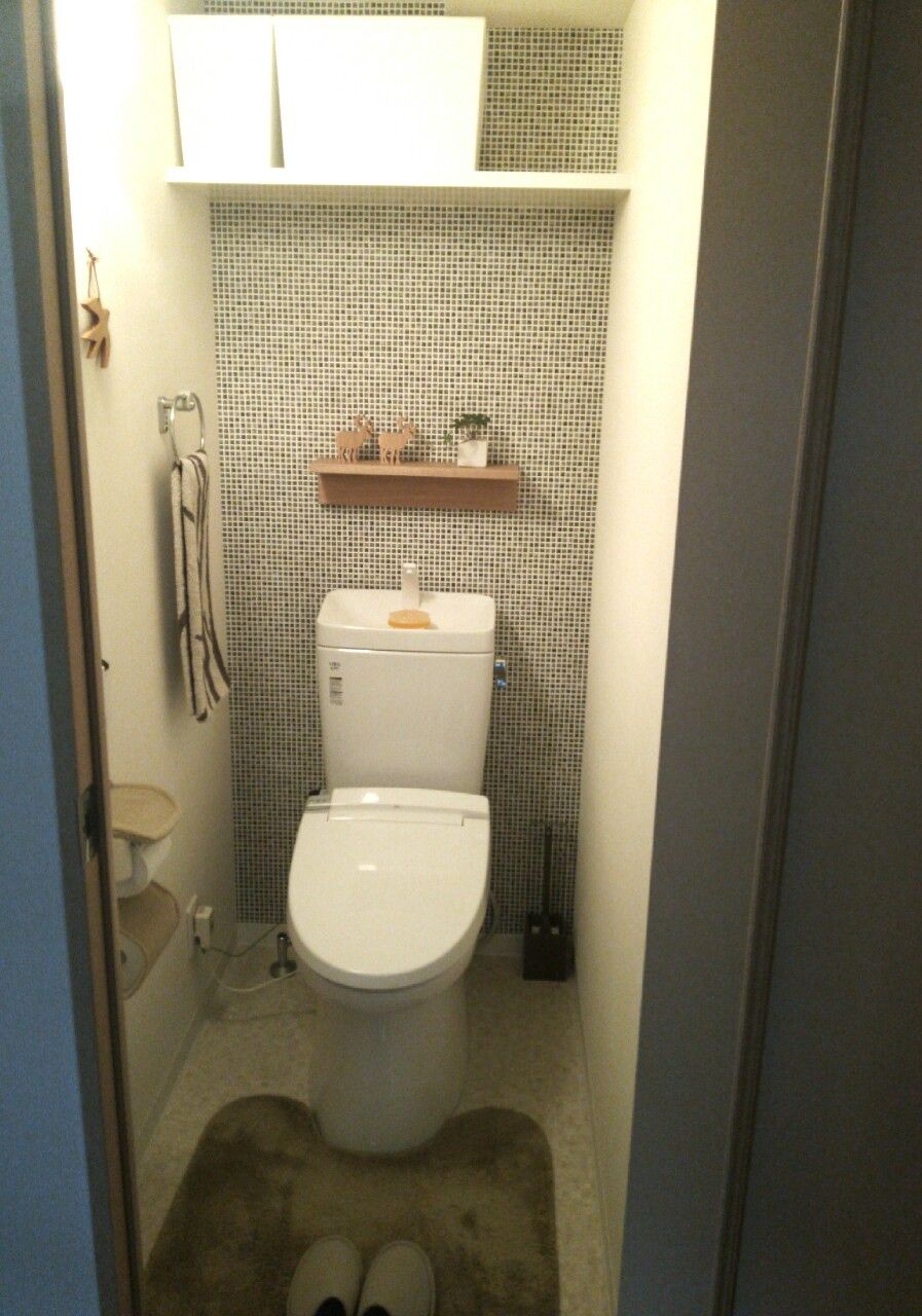 𓂃 無印良品でトイレ収納 𓂃 2階のトイレに収納棚を作らなくて、不便なことが多かったので、ファイルボックスにキャスターと蓋をつけて収納を作りました♩ トイレットペーパーなら６個収納出来るし、キャスター付けたので掃除も楽です 𓅼 昨日はお出かけしたので、今日は