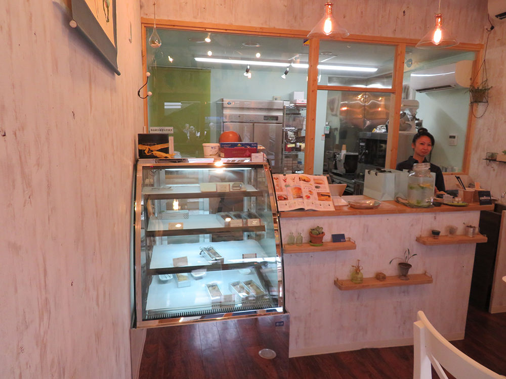 パティスリー」イメージのデザイン事例 店舗デザイン.COM