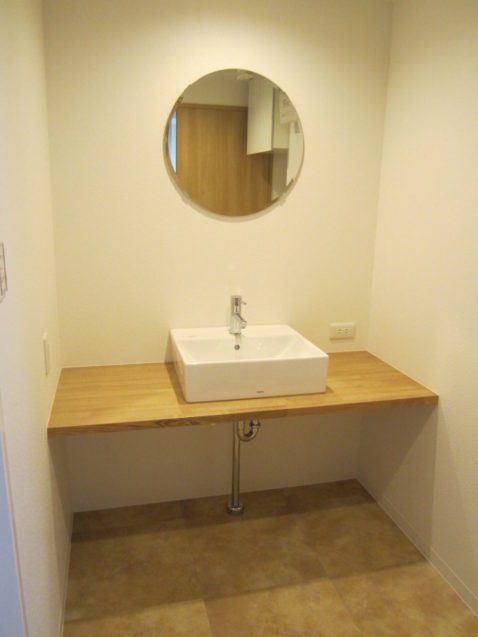 小さな子どもがいて、デザインにもこだわりたいKさまにオススメの洗面所の床5エイミーズレコメンドエントリエマガジン