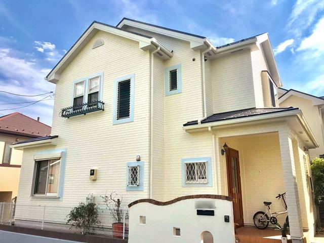 外壁をピンクベージュにしたら後悔する？おしゃれな施工事例と選び方大阪の外壁塗装はYU-SHIN