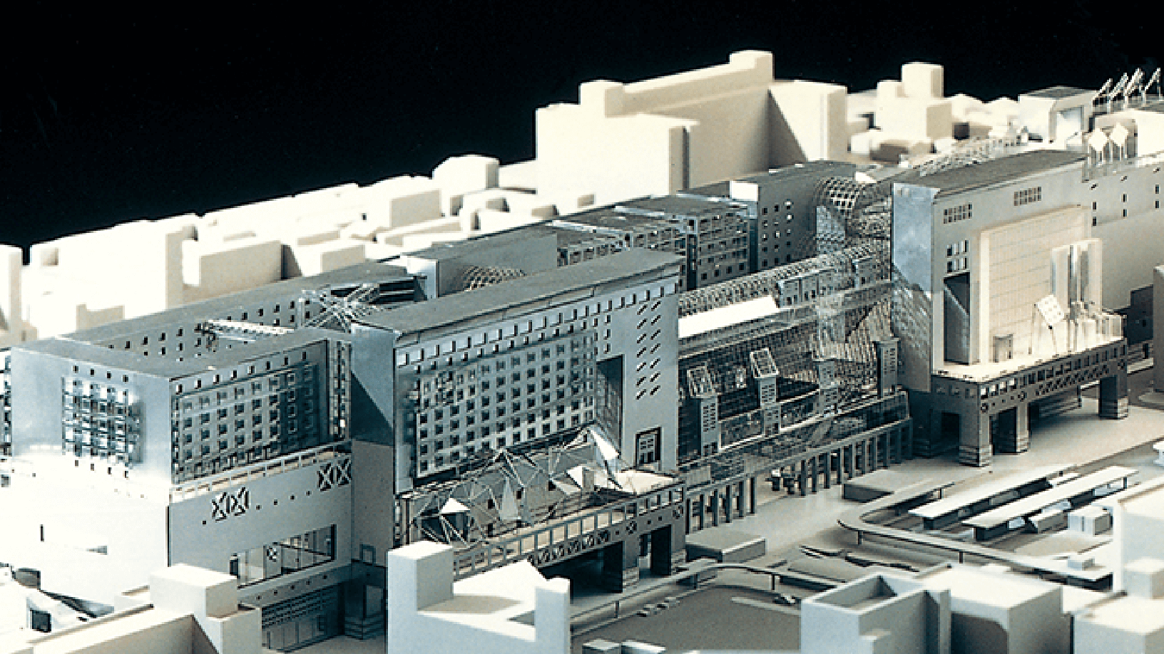 デザイン空間が魅力の京都駅ビルで観光・文化・ショッピング・グルメを満喫 – skyticket 観光ガイド