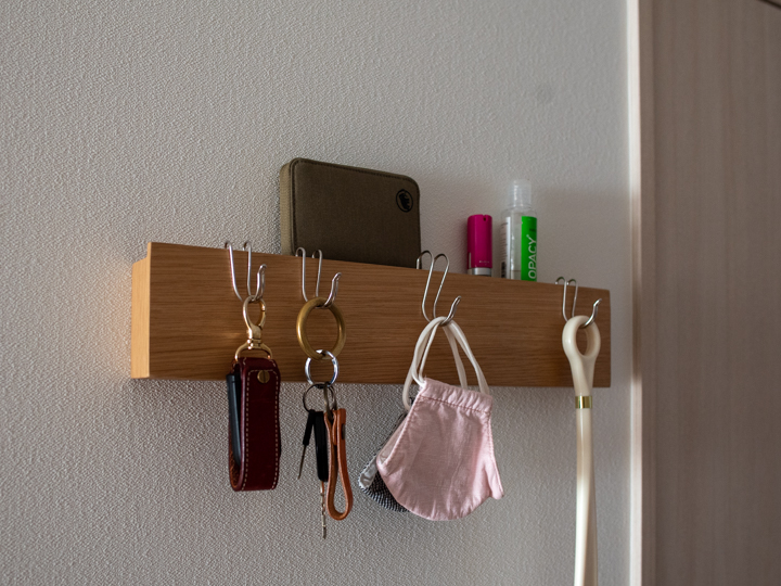 賃貸 100均で壁掛けスリッパラックDIY！セリアなら不器用な私もできた。 - がさつ女子の整える暮らし