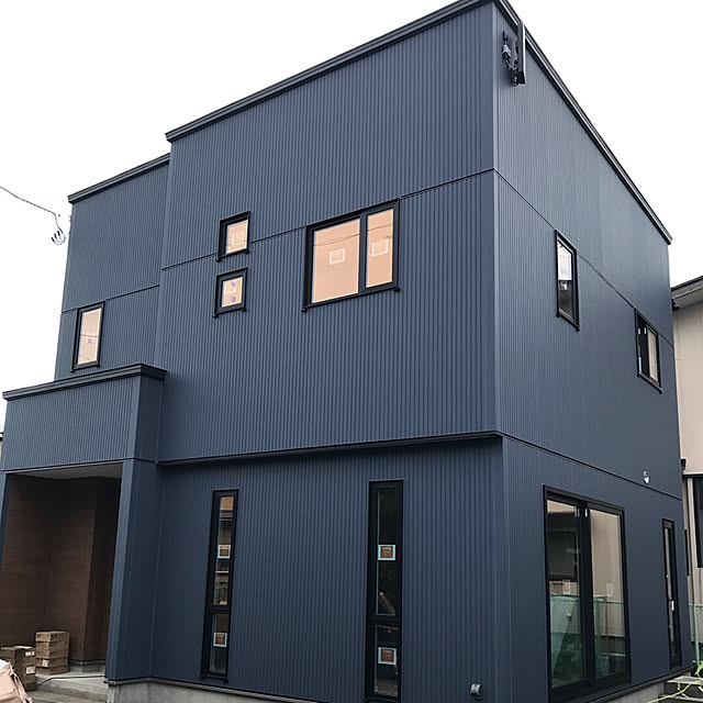 外壁の色をネイビーにしたい方必見！風水の観点から解説します