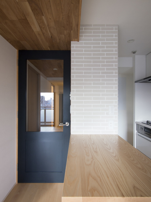 玄関とリビングが直結の間取り仕切りなしのメリット・デメリット、対策を紹介​注文住宅ブルーハウスデザイン・性能・リゾートライフ、愛知、名古屋、豊橋、豊川、岐阜ならお任せください