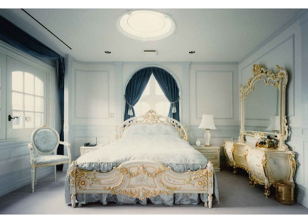 ☑ 腰壁のアクセントがオシャレなベッドルーム✨寝室洋室ベッドルーム収納 - - - - - - - 他の施工事例👉⇒@neohome_photo - - - - - - -お家に関するお問い合わせなどございましたら、お気軽にメッセージやDMなどでコメントして下さいね😊ネオホームのお家