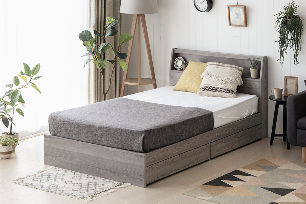 グレーのおしゃれベッドルーム特集 王道からちょっと変わったスタイルまで幅広くご紹介！Hello Interior NOTEノート