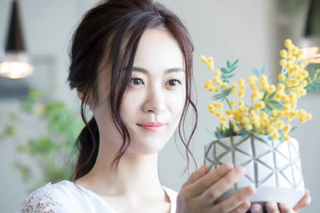 楽天市場 ミモザアカシア。しっかり育てた6号サイズ 同梱不可 観葉植物 鉢植え 苗木 苗 ポット植え 玄関 庭木 屋外植物 6号 アカシア ミモザ品種 インテリア ギフト 春の花 プレゼント 園芸 銀葉 耐寒 : ｅ-花屋さん