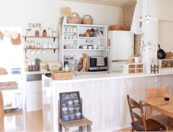 キッチンカウンター」どう使う？素敵なキッチンインテリアをつくるヒントキナリノ