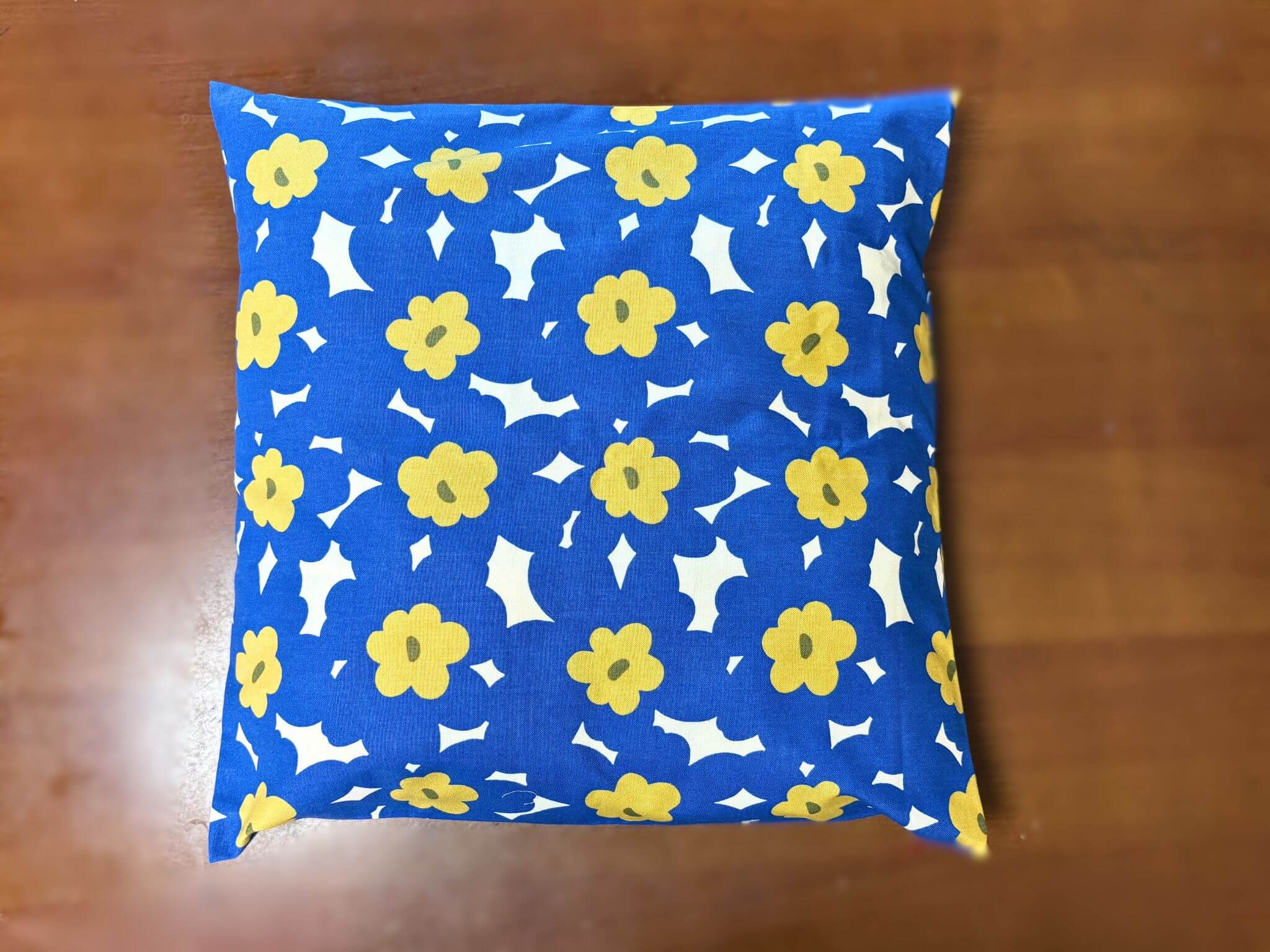 ファスナーなしで簡単。枕カバーの作り方Craftie Style