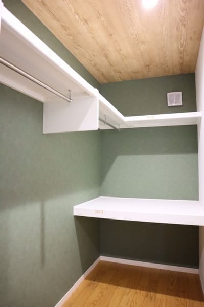 ウォークインクロゼット扉なしで後悔？最適なウォークインクローゼットの形を選ぶポイント豊橋・豊川・蒲郡の注文住宅ならAND DESIGN LAB