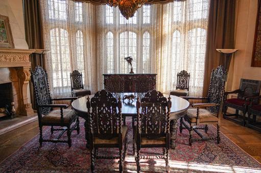 一人暮らしのアンティークインテリア実例集。狭くても快適な部屋作り