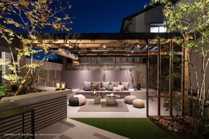 施工事例 フェンス・塀 三田市 プライベートなリゾート空間を演出するアートストーン壁の南国風テラス外構工事・ガーデニング・エクステリア神戸・西宮・宝塚・川西・芦屋・三田のフィーリングガーデン