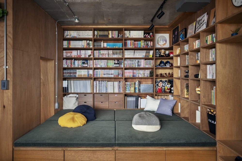 趣味と古道具が映える雑貨屋さんのような部屋に暮らす。一人暮らしの1Kインテリアgoodroom journal