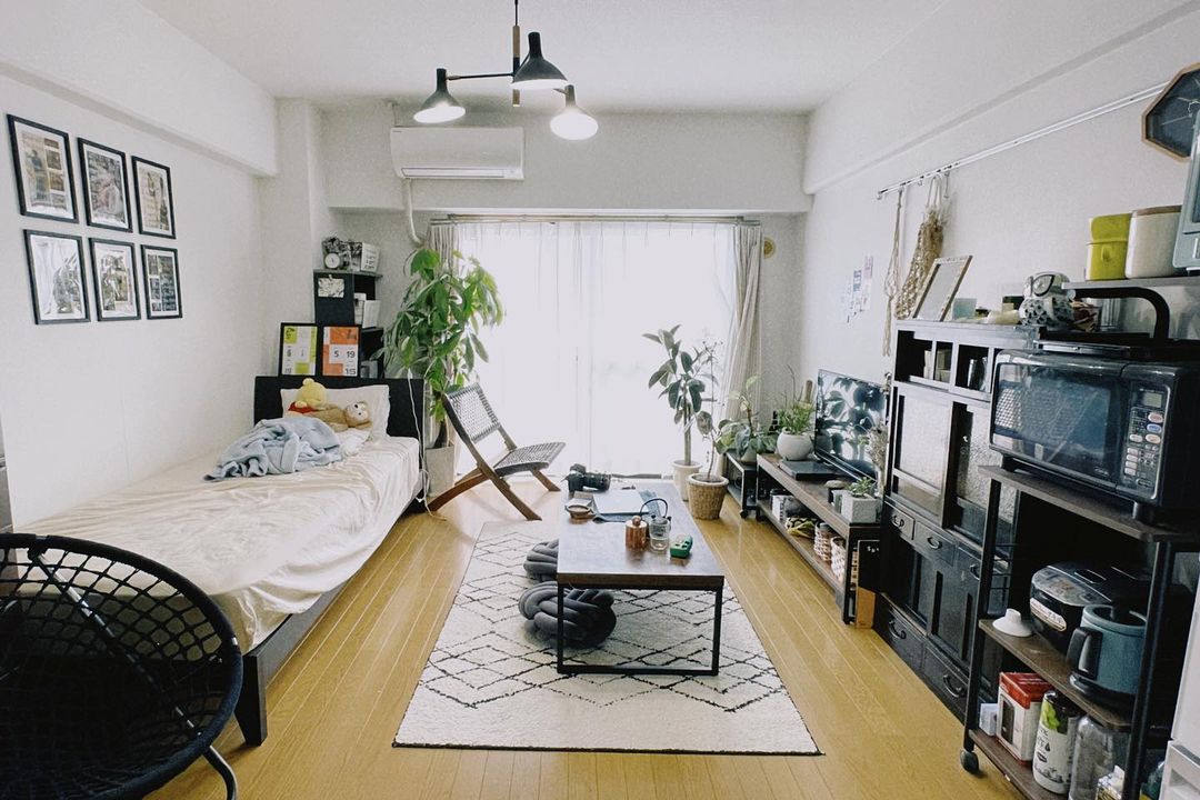 和モダンテイストを取り入れた、10畳一人暮らしのインテリアgoodroom journal