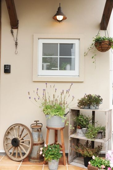 玄関アプローチのガーデニングがおしゃれな外構事例花壇や植栽をレイアウトするコツつくばガーデンイオンモールつくばエクステリア展示場