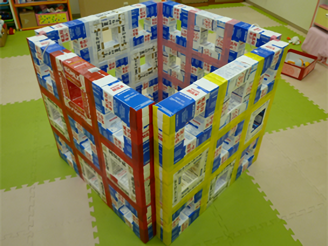 コーナー保育 仕切り 手作りTikTok