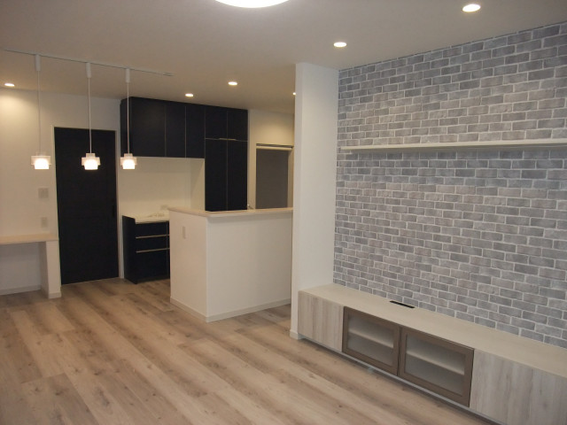 サンゲツ 壁紙 のり付き 木目 おしゃれ シャビー グレー ウッド 巾約92cm × m単位 のりつき クロス アクセントクロス 張り替え 天井トイレ キッチン 部屋 : 壁紙屋本舗 壁紙・クッションフロア販売サイト - 通販 - Yahoo!ショッピング