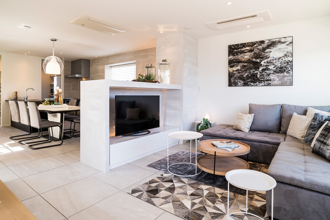 白い床に合うインテリア・家具でおしゃれな部屋作り 実例付きa.flat 風が運ぶ、自然の贈りもの -目黒通り・新宿・大阪梅田 グランフロント北館