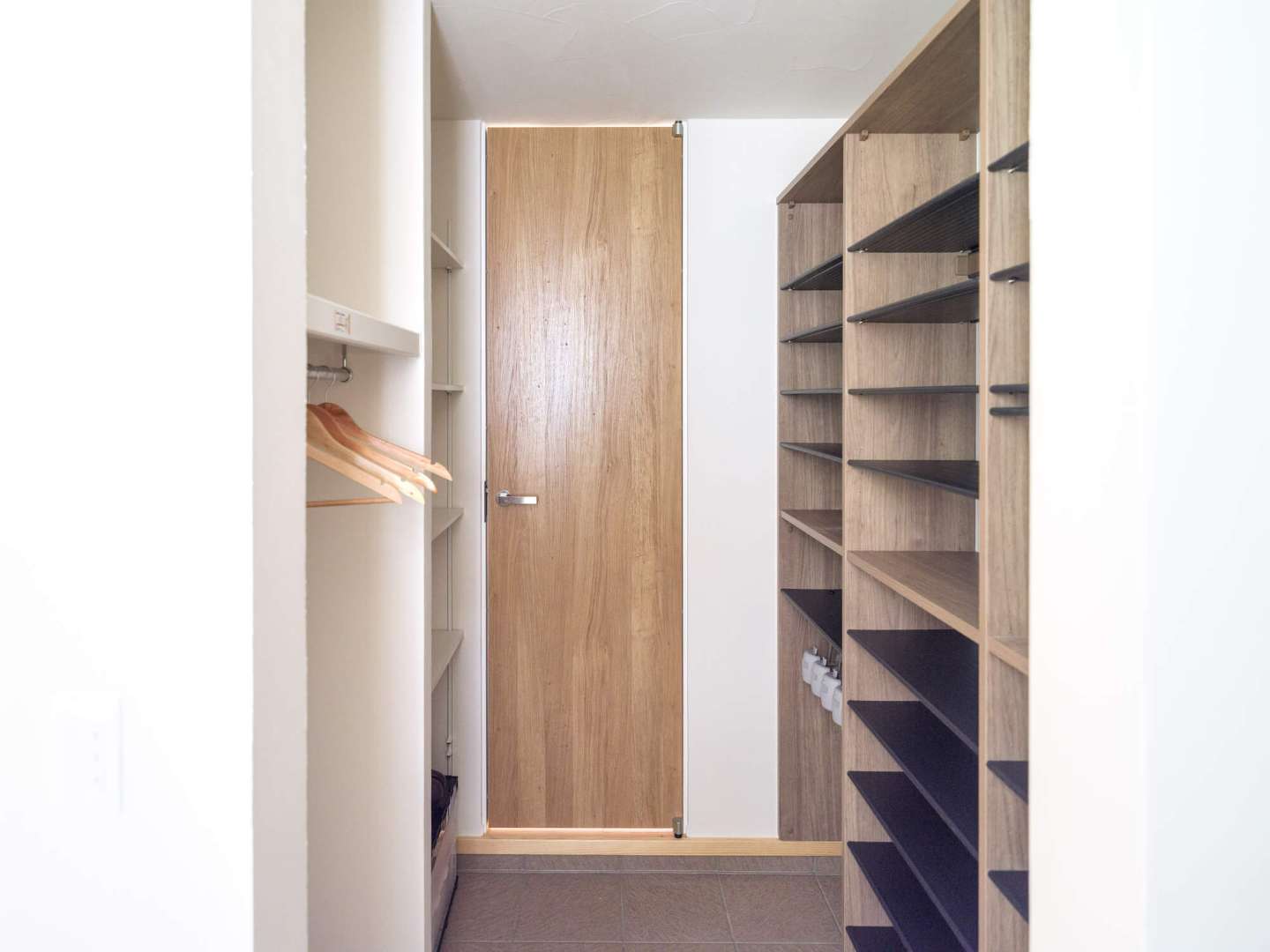 美しく飾れるシューズクローゼット 下駄箱扉タイプ 幅60cm高さ180cm 通販 - ディノス