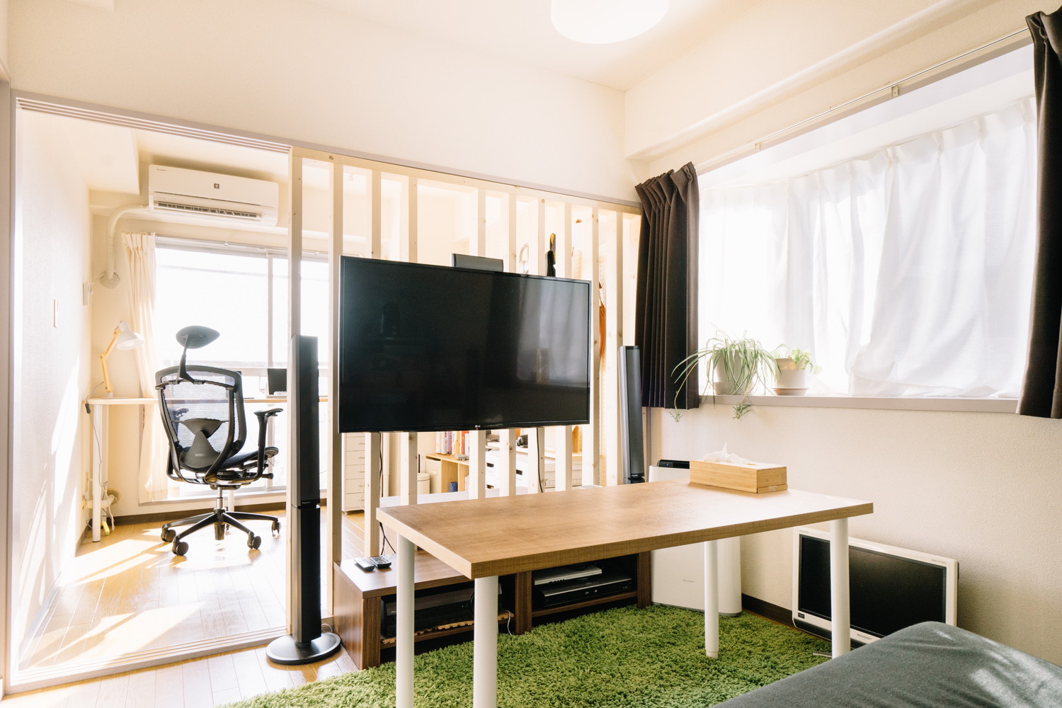 プロからのアドバイス：リビングの「顔」になるTVボードをスタイリッシュにデザインするHouzzハウズ