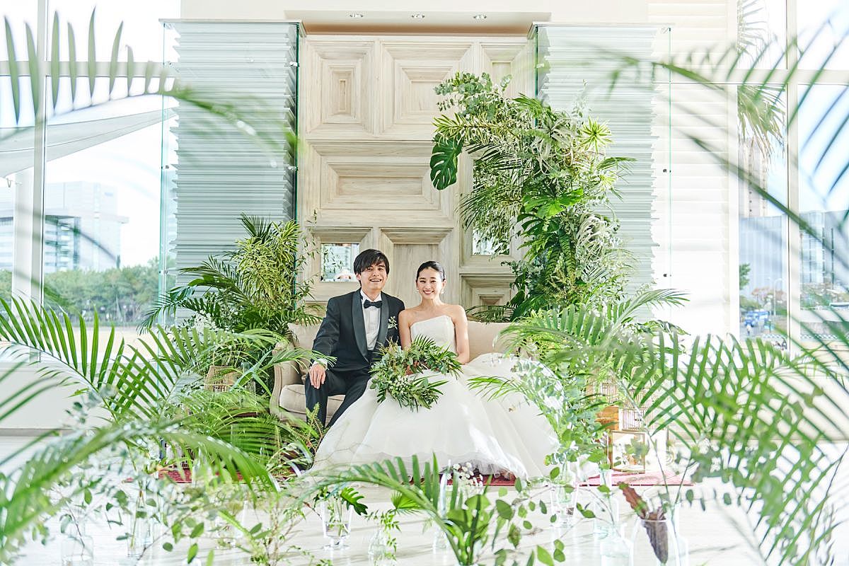 結婚式「高砂」の基本スタイルとマナートレンドはリラクシー＆ナチュラル！おしゃれなコーディネート実例みんなのウェディングニュース