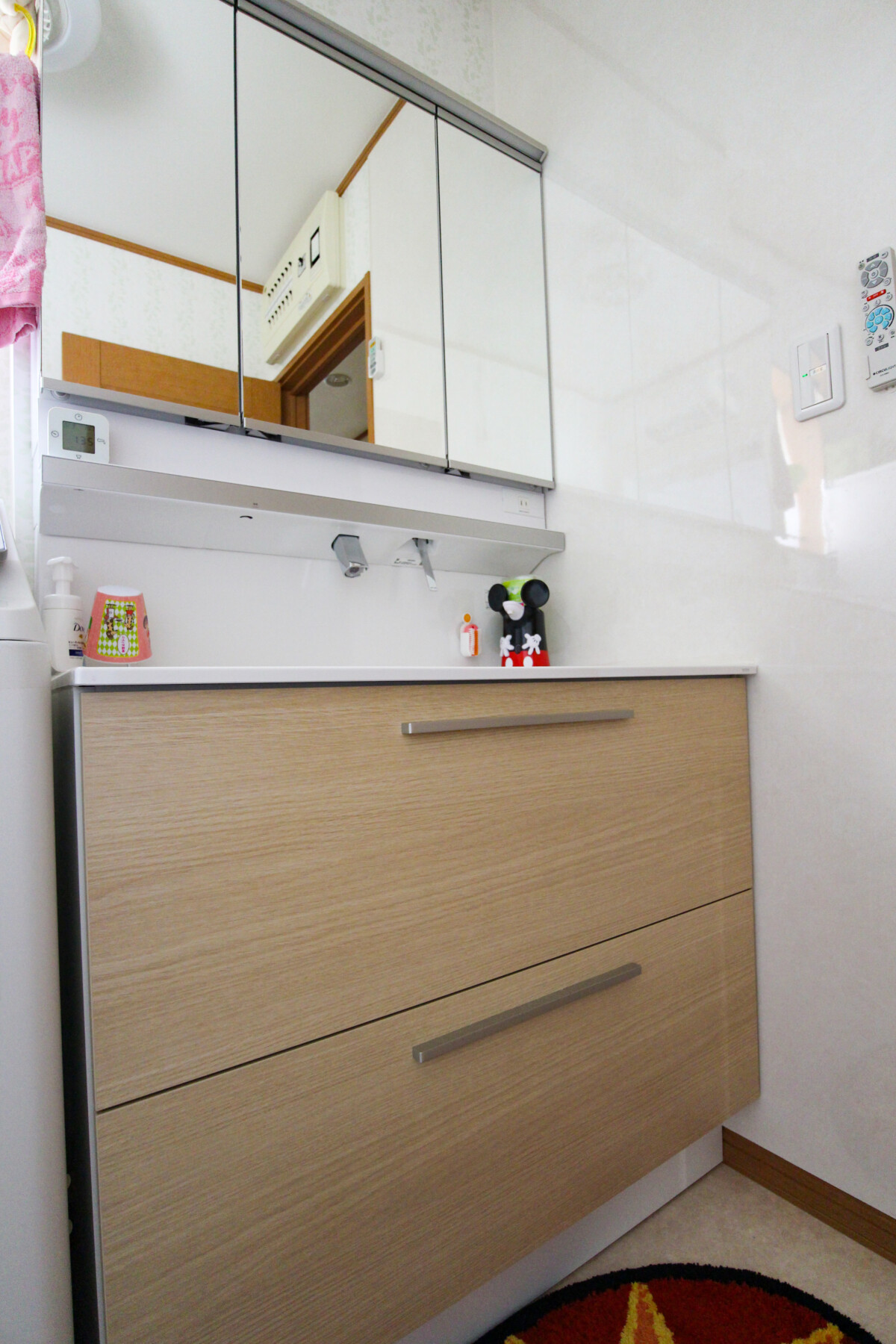 和泉市で洗面台の横の壁に水に強いキッチンパネルを貼りました！ 3 31岸和田市リフォームリハウス店ヤマナカ やまなか工務店