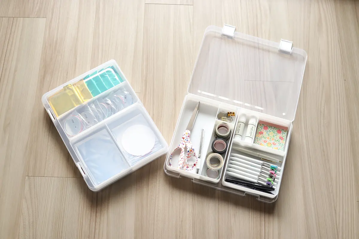 セリア クリアケース 2トレー ミニカー入るのか！！ - ぬーまいと工房 AtelierNoumite