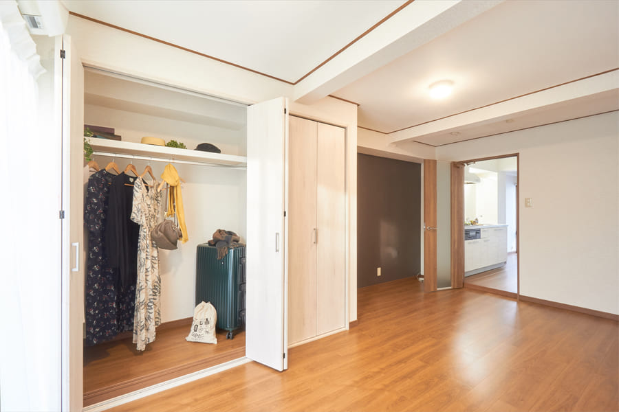 押入れをクローゼットにリフォーム差をつけるリ・ホーム ミスタービルド・ショールーム