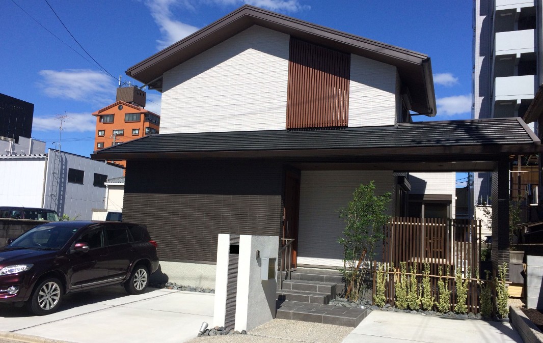 和モダンな家の事例11選!和風の魅力・特徴や注意するポイントなどを解説! 和モダンな家、和風の魅力・特徴や注意するポイントなどを解説! 家づくりコラム信州の移住・注文住宅なら工房信州の家長野の木で注文住宅を建てる工務店