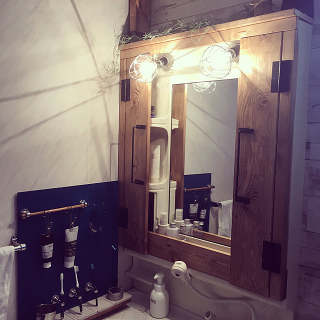 AmazonBM-MLCV-1200 INAX LIXIL 洗面所部品 洗面化粧台照明カバー 長尺照明カバー C字型 サイド開口浴室設備アクセサリ