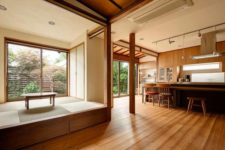 DIYセルフリノベーション：畳からカフェ板への交換