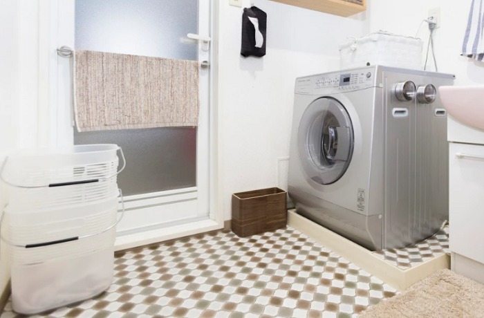 洗面所の ゴミ箱 置き場をちょっと改善！！合理的だが、見た目が笑削ぎ家事研究室