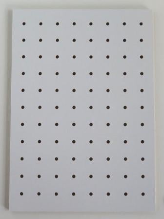 ダイソーのMDF有孔ボード専用「石膏ボード壁面取付けパーツ」試してみたNew！収納教える．コム