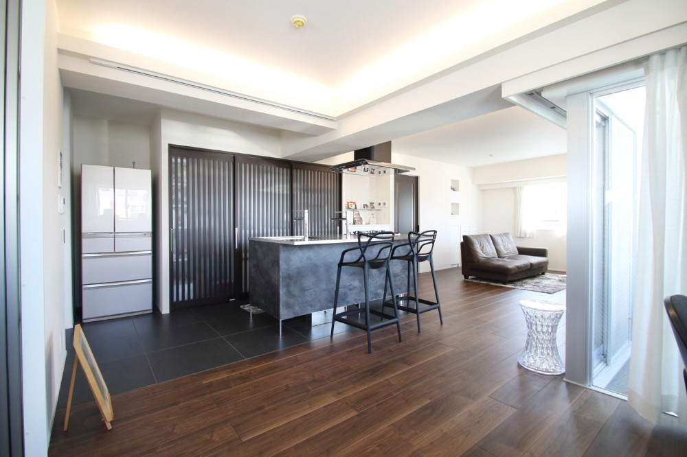 ホテルライクなリビングを叶えるルールとは？ 上質な空間を実現する方法を実例とともにご紹介重量木骨の家