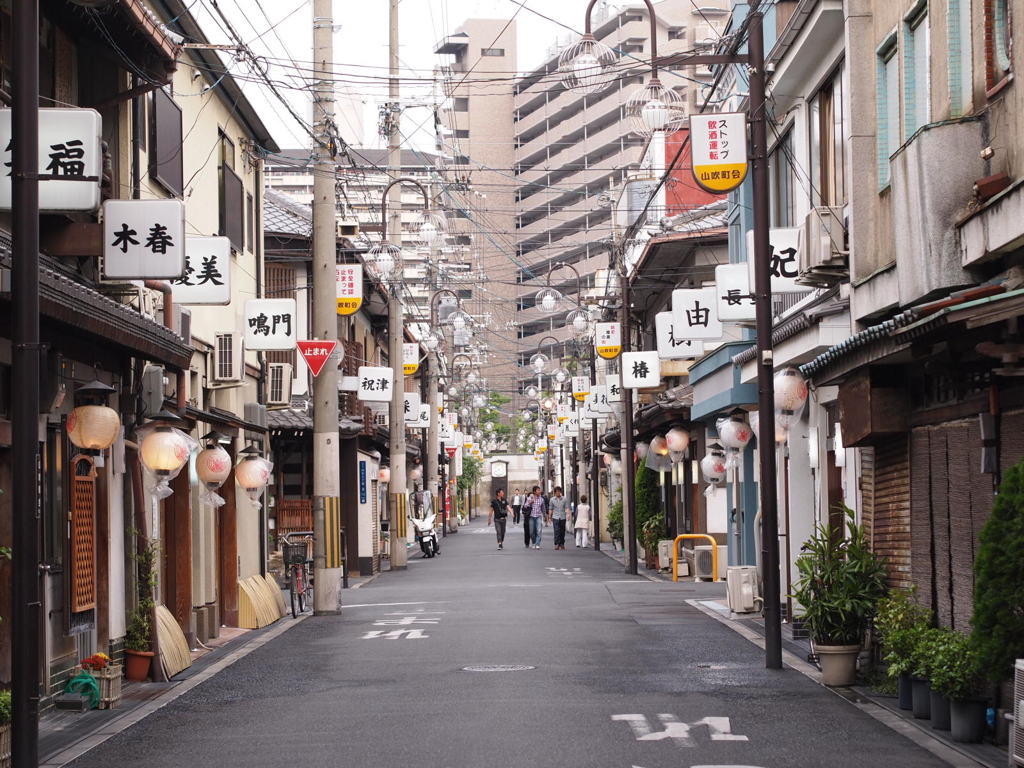 飛田新地料亭の人気店や口コミ