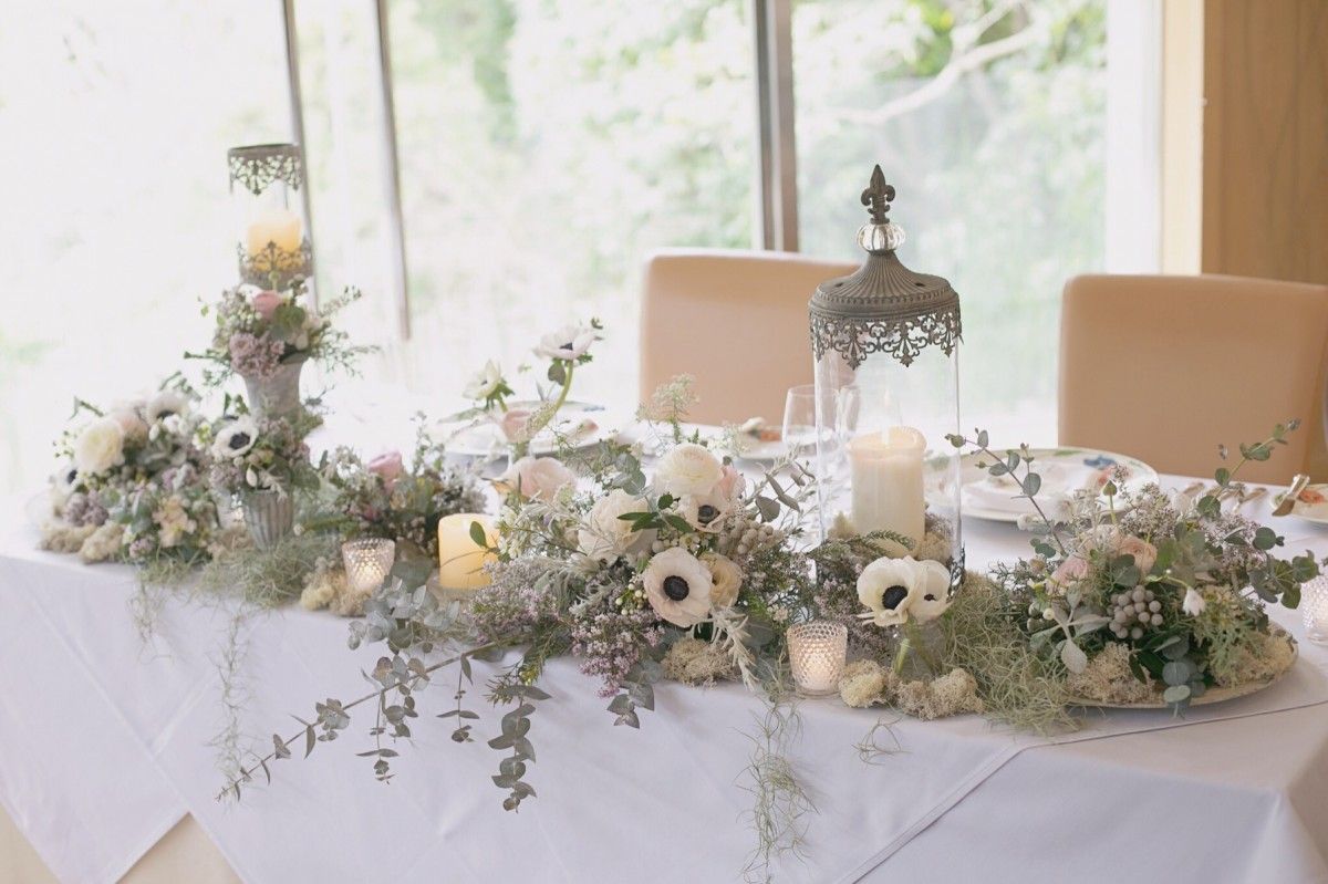 高砂・メインテーブルをおしゃれに彩る装花アイデア集！華やか系～ナチュラル系まで 実例紹介結婚ラジオ結婚スタイルマガジン