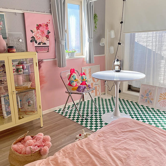 海外ガールのスタイリッシュなインテリアアイデア