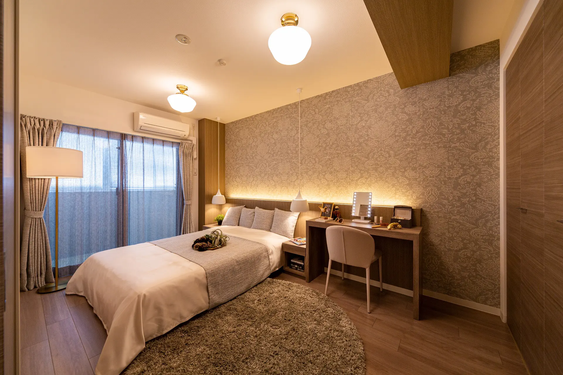 アクセントクロスで雰囲気を演出～築18年のマンションを北欧モダン風にリフォーム～リフォーム中・ビフォーアフター集奈良・大阪・京都・三重でリフォームするなら近鉄のリフォーム近鉄のリフォームNEWing ニューイング 奈良・大阪・京都・三重