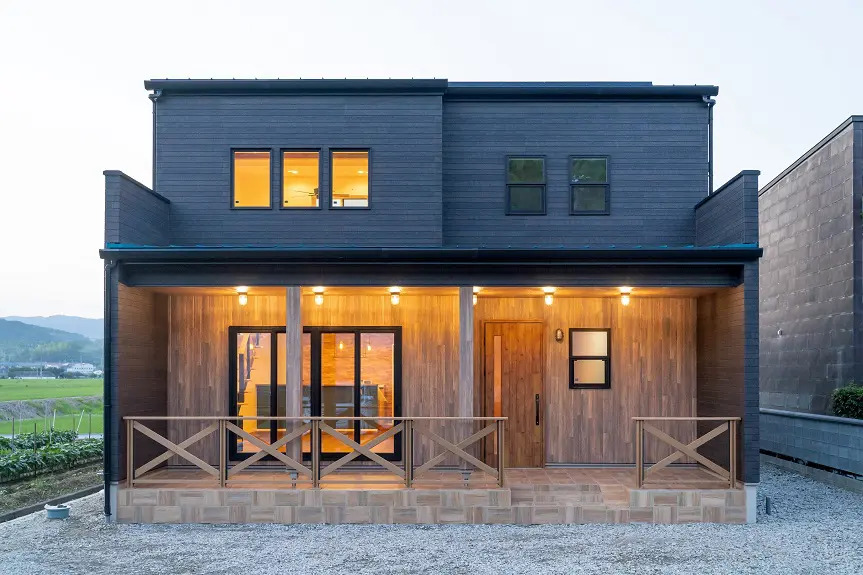 モダンスタイルのおしゃれな家の外観の画像 75選 - 2025 年 10月Houzzハウズ