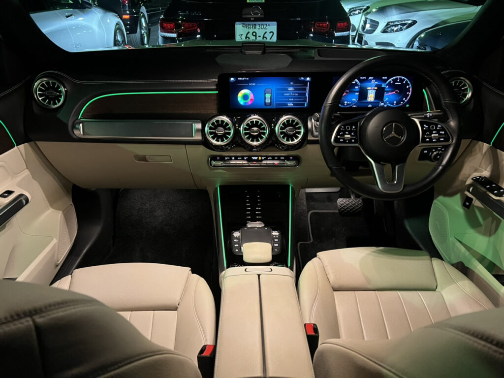 メルセデス ベンツ Eクラス w213 アンビエント ライト 送風口 Fr&Rr メルセデス ベンツ Eクラス w213 アンビエント