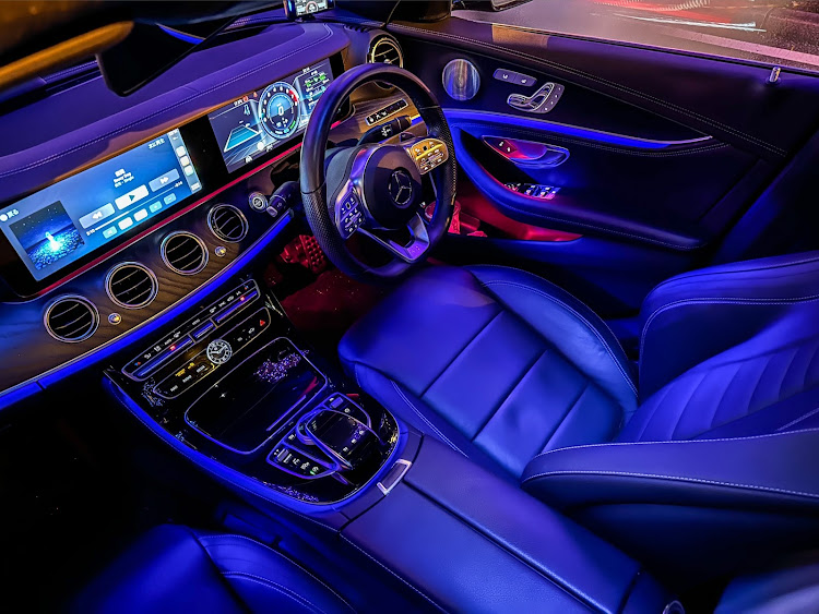 MercedesBenz New S-Class イルミネーション